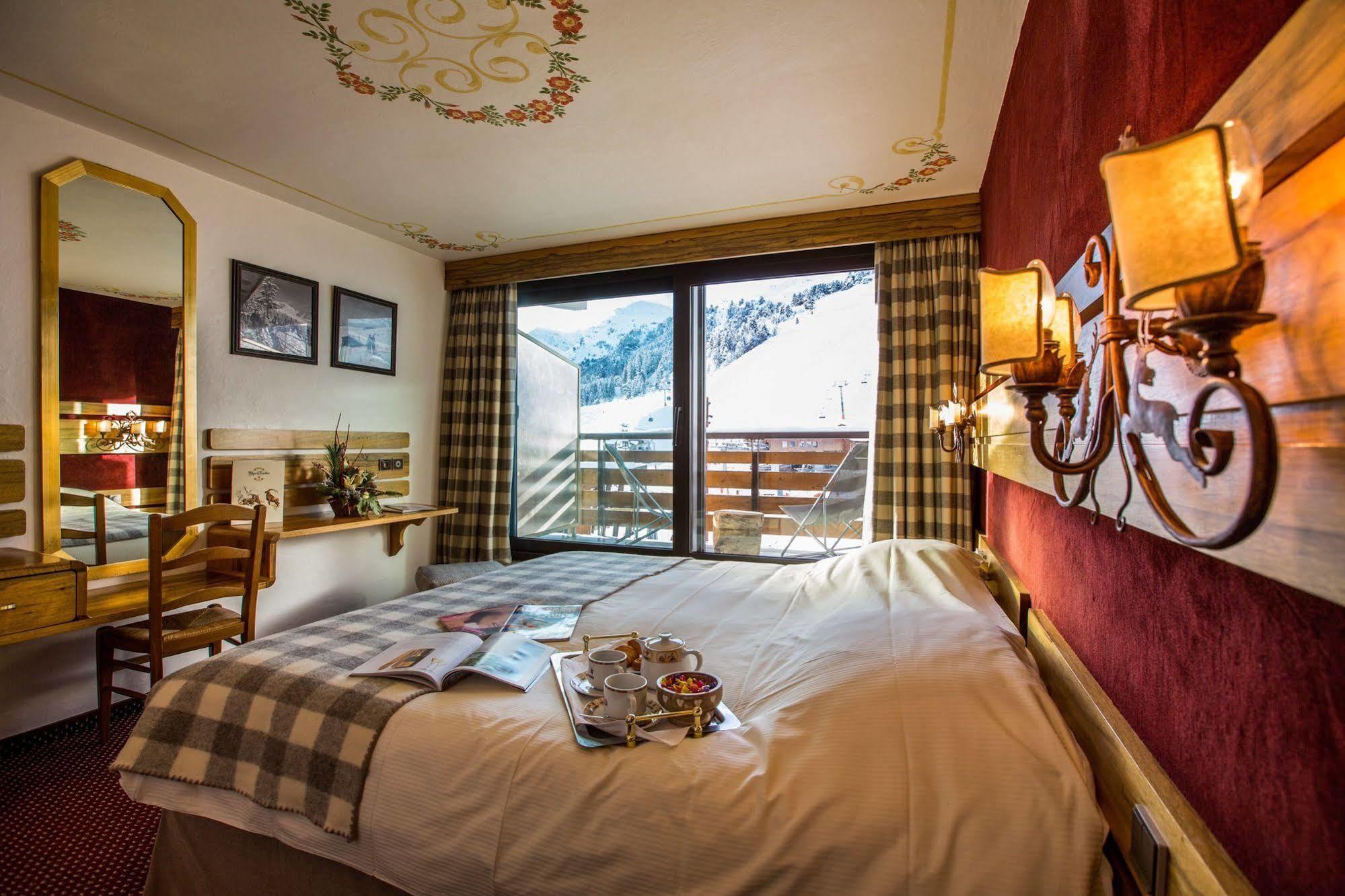 Hotel Alpen Ruitor เมรีเบล ภายนอก รูปภาพ